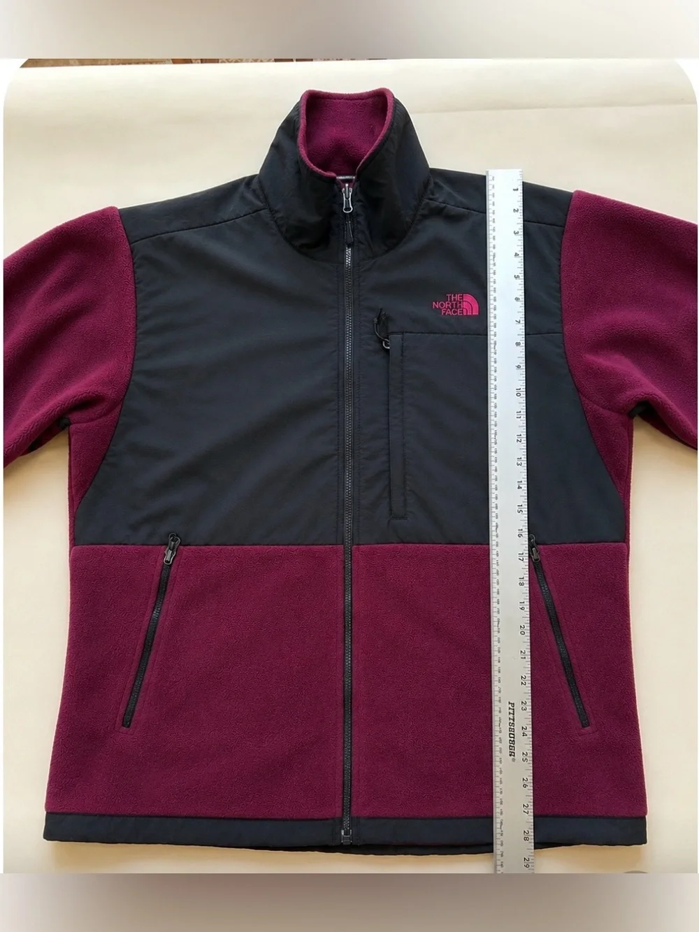 The North Face Men's Burgundy and Black Lightweight Fleece Jacket size XL